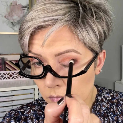 Loopex™ Brille | Drehbar, Vergrößernd & Anti-Blaulicht Makeupbrille