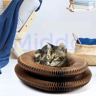 Der Katzenscratcher™ | Kratzen und Spielen für jede Katze