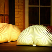 LumiFold™ Schreibtischlampe | 3-Farbige LED, Holzschnitzerei, Faltbar