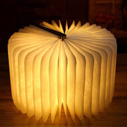 LumiFold™ Schreibtischlampe | 3-Farbige LED, Holzschnitzerei, Faltbar