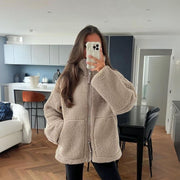 CozyLuxe™ Teddy Wolljacke | Luxuriöser Komfort mit Hohem Kragen und Weicher Schafwolle