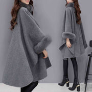 Furina™ Capejacke | Wollmix, großer Fellkragen, elegant und komfortabel