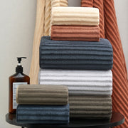 PineappleGrid™ Badetuch | Schnelltrocknend, Absorbierend, Perfektes Geschenk