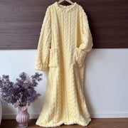 Snugglewear™ Deckenkleid | Weicher Fleece, mit Taschen & warm für den Winter