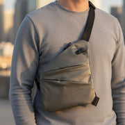 Stratos™ Brusttasche | Leichte, verstellbare Unisex-Slingtasche
