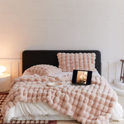 Fluffy Toskana Luxe: Warme Extra Dicke Winterdecken für Bett & Sofa